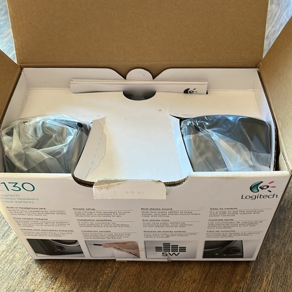 Logitech Z130 Compact 5w Stereo Speakers 3.5mm Jack Black NEW OPEN BOX - Picture 6 of 7